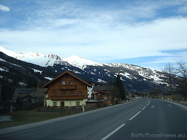 Bad Gastein Alpu kūrorts atrodas Austrijā un tās tuvukās pilsētas ir Zalcburga - 95 km, Minhene - 250 km, Klāgenfurte - 130 km, Insbruka - 180 km... Bad Gastein Alpu kūrorts atrodas Austrijā un tās tuvukās pilsētas ir Zalcburga - 95 km, Minhene - 250 km, Klāgenfurte - 130 km, Insbruka - 180 km... 31944