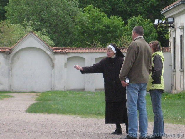 Dienu iepriekš ir jāpiesakās uz ekskursijām pa baznīcu un klostera pazemes telpām 33509