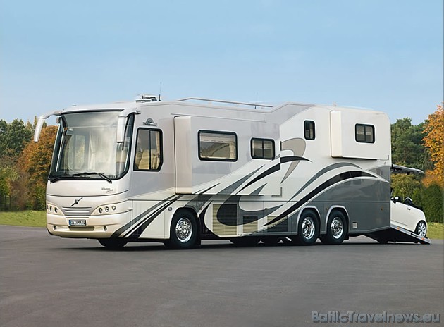 Vario zīmola autobuss VARIO Perfect 1200 Platinum ir 12 metrus garš un 25 tonnas smags. Foto: www.vario-mobil.com 35598