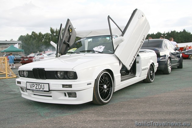 Daudzi Latvijas auto klubi pulcējās 1.08.2009 uz autotūninga skati 35803