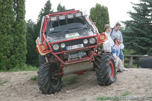 Visurgājējs uz VW Golf bāzes 35813