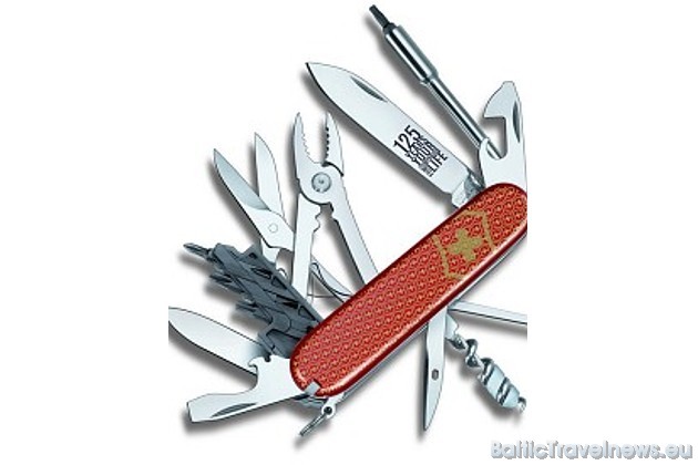 Par godu 125 gadu jubilejai firma Victorinox piedāvā modeli Cybertool ar 13 funkcijām, kas maksā apmēram 80 eiro. Foto: Victorinox.ch 36059