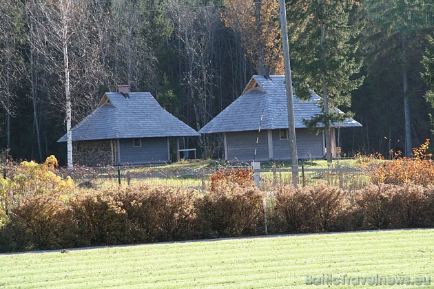 Pie viesnīcas ir iekārtots atpūtas un pastaigu dārzs 37967