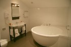 Hotel Segevold apartamenta numura (100 LVL par nakti) vannas istaba 9