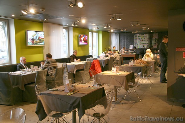 Biznesa pusdienas tiek piedāvātas katru darba dienu no pulksten 12:00 līdz 17:00 38135