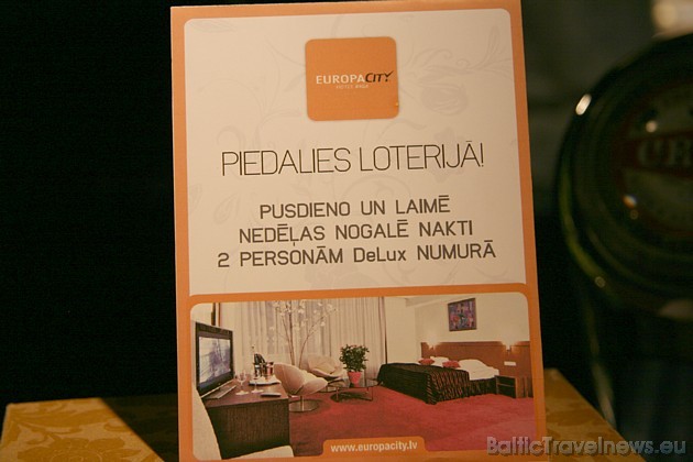Restorāna Sunny apmeklētājiem ir iespēja vinnēt arī DeLux numuru divām personām 38142