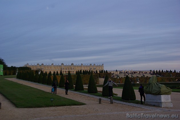 Vairāk informācijas par Versaļas pili var atrast interneta vietnē www.chateauversailles.fr 39388