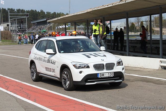 Sacensību drošības automašīna BMW X1 no dīldera BM Auto 42973