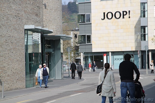 Vairāk informācijas par Mecingenas fabrikas veikalu izpārdošanām: www.outletcity-metzingen.com 43549