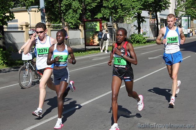 Pusmaratons sieviešu konkurencē: 1. Irene Chepkirui, Kenija, 01:14:04; 2. Usila Koech, Kenija, 01:14:49; 3. Inna Poluškina, Latvija, 01:16:54 43796
