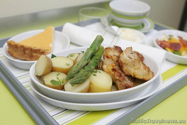 Vairāk informācijas par lidsabiedrību airBaltic iespējams atrast interneta vietnē www.airbaltic.lv Vairāk informācijas par lidsabiedrību airBaltic iespējams atrast interneta vietnē www.airbaltic.lv 43966