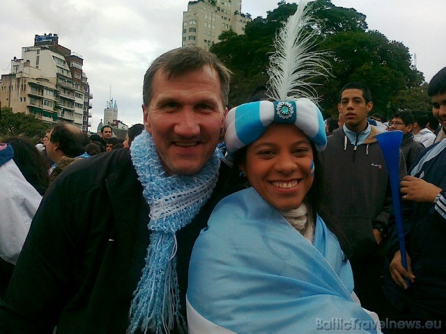 Relaks Tūre direktors Hardijs Madzulis uzskata, ka Argentīna ir viņa otrās mājas. Mobilā telefona foto: www.relaksture.lv Relaks Tūre direktors Hardijs Madzulis uzskata, ka Argentīna ir viņa otrās mājas. Mobilā telefona foto: www.relaksture.lv 45637