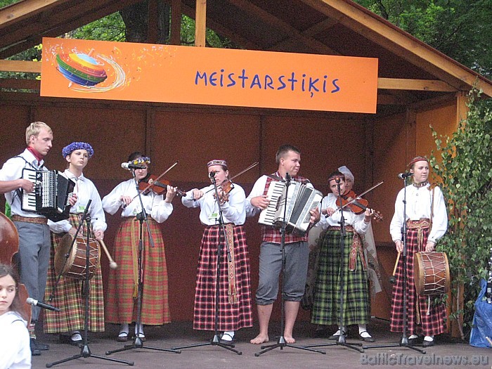 Folkloras ansamblis 46093