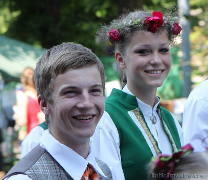 X Latvijas skolu jaunatnes dziesmu un deju svētku gājiens 46791
