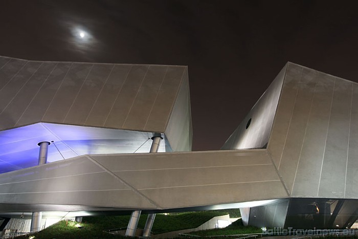 Arī paviljona neregulārā arhitektūra atspoguļo dinamisku līdzsvaru
Foto: Yovohagrafie, Deutscher Pavillon 46889