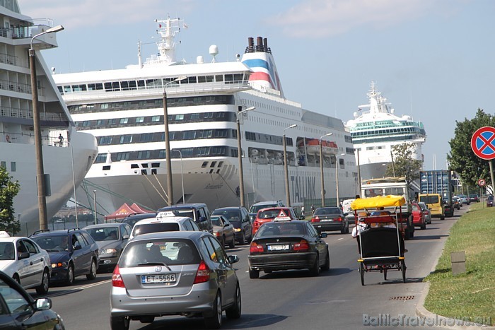 Jāatzīst, ka arī Tallink kuģis izmēru ziņā nemaz nepiekāpās 47410