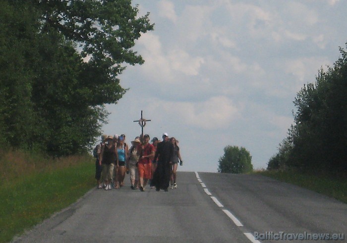 Līdz Aglonai ir palikuši tikai pāris kilometri 48175