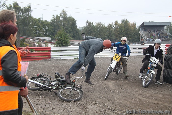 Autosacīkstes 1000km Grand Prix Riga 2010 Biķerniekos 11.09.2010 - Ātruma cilts Zelta Mopēds sacensības 49804