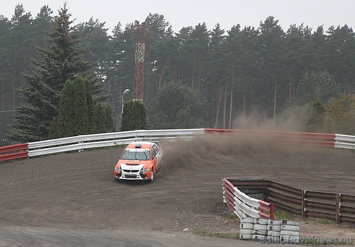 Autosacīkstes 1000km Grand Prix Riga 2010 Biķerniekos 11.09.2010 - Rallija šovs - brāļi Neikšāni 49822