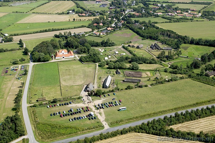 Vairāk informācijas par Ribes vikingu centru iespējams atrast interneta vietnē www.ribevikingecenter.dk
Foto: Ribe Viking Centre 51460