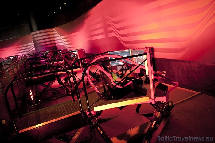 Ferrari World Abu Dhabi ir lielākais iekštelpu atrakciju parks pasaulē
Foto: © Ferrari World Abu Dhabi Ferrari World Abu Dhabi ir lielākais iekštelpu atrakciju parks pasaulē
Foto: © Ferrari World Abu Dhabi 52214