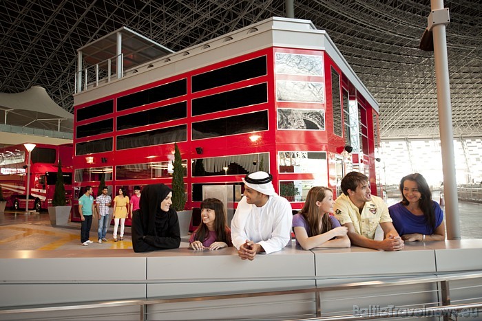 Parka galvenās ēkas teritorija ir 86 000 kvadrātmetru, bet āra teritoriju platība ir vairāk nekā 450 000 kvadrātmetru
Foto: © Ferrari World Abu Dhabi Parka galvenās ēkas teritorija ir 86 000 kvadrātmetru, bet āra teritoriju platība ir vairāk nekā 450 000 kvadrātmetru
Foto: © Ferrari World Abu Dhabi 52216