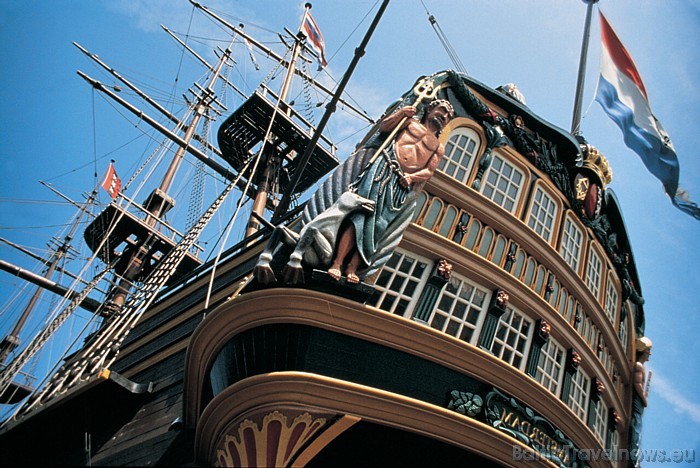 16. gadsimtā Nīderlande bija viena no varenākajām jūrasbraucēju un tirgotāju nācijām pasaulē
Foto: Netherlands Board of Tourism & Conventions 16. gadsimtā Nīderlande bija viena no varenākajām jūrasbraucēju un tirgotāju nācijām pasaulē
Foto: Netherlands Board of Tourism & Conventions 52452