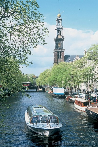 Pa Amsterdamas kanāliem regulāri kursē laivas - sabiedriskais transports
Foto: Netherlands Board of Tourism & Conventions Pa Amsterdamas kanāliem regulāri kursē laivas - sabiedriskais transports
Foto: Netherlands Board of Tourism & Conventions 52461