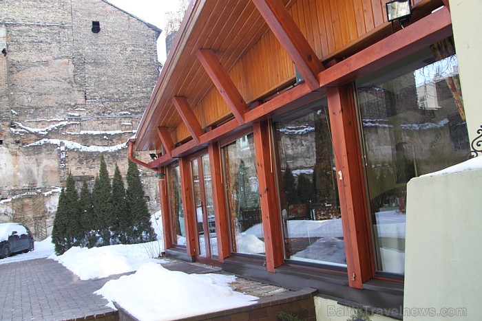 Vasaras laikā viesnīcas pagalmā atrodas restorāna terase (www.grotthusshotel.com) 56740