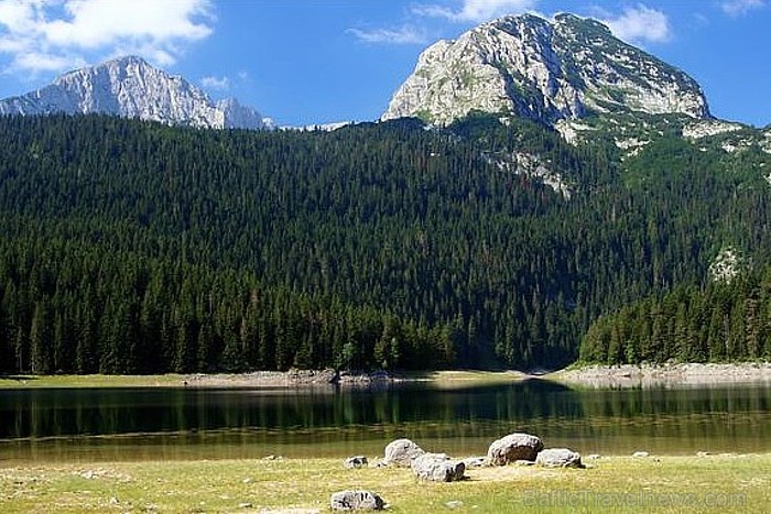 Durmitor Nacionālajā parkā kalnu virsotnes sniedzas līdz pat 2200 metru augstumā
Foto: Leo Perunovic Durmitor Nacionālajā parkā kalnu virsotnes sniedzas līdz pat 2200 metru augstumā
Foto: Leo Perunovic 58476