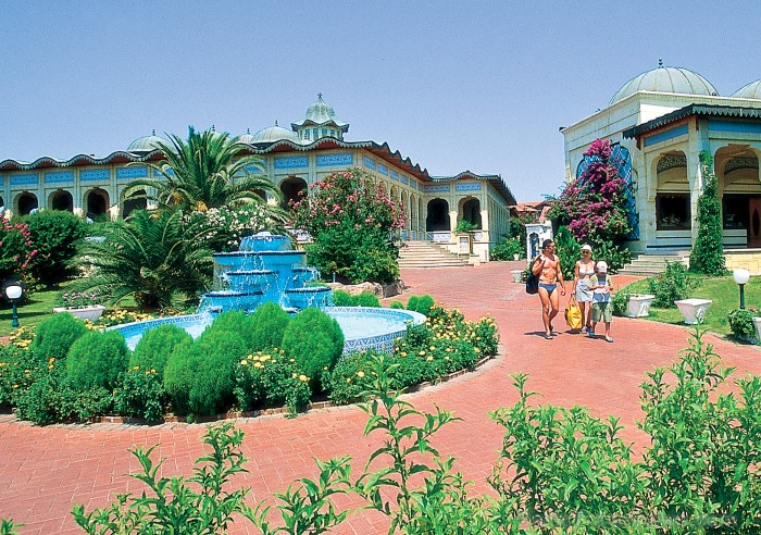 Ceļojuma laikā Travelnews.lv apmeklēja viesnīcu Club Gural Premier Belek, kas atrodas netālu no Belekas ciema (45 km no Antaljas lidostas) pašā jūras Ceļojuma laikā Travelnews.lv apmeklēja viesnīcu Club Gural Premier Belek, kas atrodas netālu no Belekas ciema (45 km no Antaljas lidostas) pašā jūras 60137
