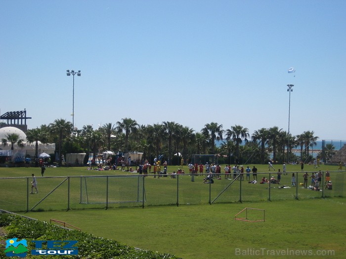 Viesnīca piedāvā 3 futbola laukumus, trenažieru zāli, aerobiku, ūdens aerobiku, pludmales volejbolu, mini futbolu, basketbolu, šaušanu ar loku, galda Viesnīca piedāvā 3 futbola laukumus, trenažieru zāli, aerobiku, ūdens aerobiku, pludmales volejbolu, mini futbolu, basketbolu, šaušanu ar loku, galda 60197