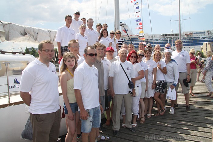 Latvijas jahta «Spaniel» dodas 10.06.2011 pēc kārtējās uzvaras regatē «The Tall Ships Races 2011» - www.tallshipsracesgreenock.com 61838
