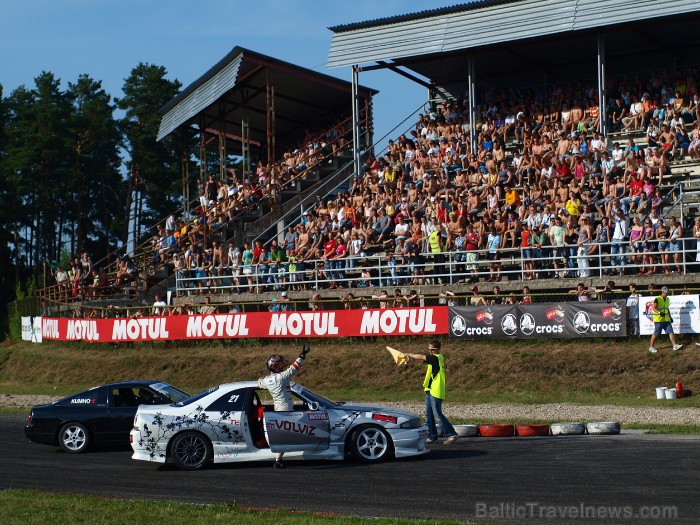Ātruma svētki Biķerniekos 2011.07.10 - Latvijas PRO Drifta Čempionāta 2. posms un AD Part Drifta Kausa 2. posms. Foto: Jānis Bokanovs Ātruma svētki Biķerniekos 2011.07.10 - Latvijas PRO Drifta Čempionāta 2. posms un AD Part Drifta Kausa 2. posms. Foto: Jānis Bokanovs 63229