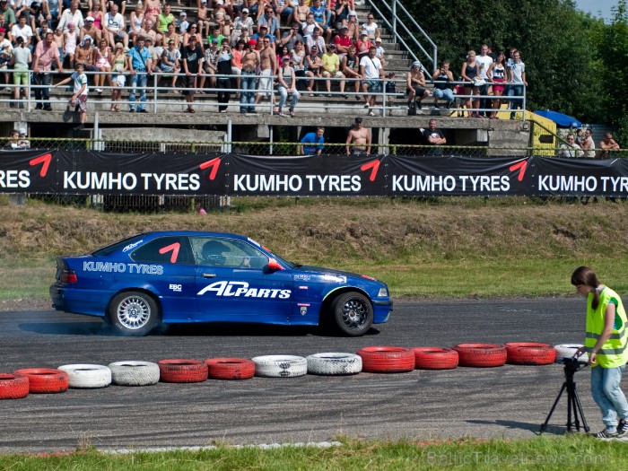 Ātruma svētki Biķerniekos 2011.07.10 - Latvijas PRO Drifta Čempionāta 2. posms un AD Part Drifta Kausa 2. posms. Foto: Jānis Bokanovs Ātruma svētki Biķerniekos 2011.07.10 - Latvijas PRO Drifta Čempionāta 2. posms un AD Part Drifta Kausa 2. posms. Foto: Jānis Bokanovs 63251