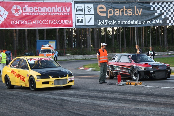 Latvijas un Igaunijas Dragreisa čempionātu finālsacensības 4.09.2011 Biķerniekos - www.forsaza.lv Latvijas un Igaunijas Dragreisa čempionātu finālsacensības 4.09.2011 Biķerniekos - www.forsaza.lv 66537
