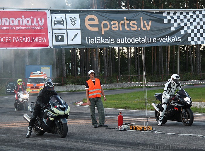 Latvijas un Igaunijas Dragreisa čempionātu finālsacensības 4.09.2011 Biķerniekos - www.forsaza.lv Latvijas un Igaunijas Dragreisa čempionātu finālsacensības 4.09.2011 Biķerniekos - www.forsaza.lv 66538