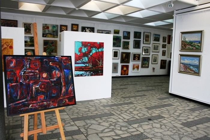 Mākslas mīļiem patīkams būs Dailininkų sąjungos galerijas apmeklējums. Tajā var ne tikai iepazīties ar lietuviešu mākslinieku darbiem... Mākslas mīļiem patīkams būs Dailininkų sąjungos galerijas apmeklējums. Tajā var ne tikai iepazīties ar lietuviešu mākslinieku darbiem... 67221