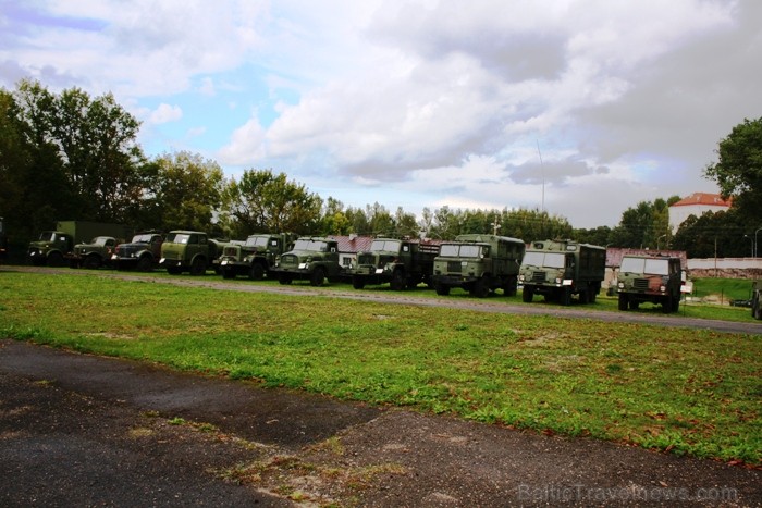 Plašajā Viļņas militārā muzeja teritorijā interesents var apskatīt vēsturiskus kara eksponātus.. Plašajā Viļņas militārā muzeja teritorijā interesents var apskatīt vēsturiskus kara eksponātus.. 67230