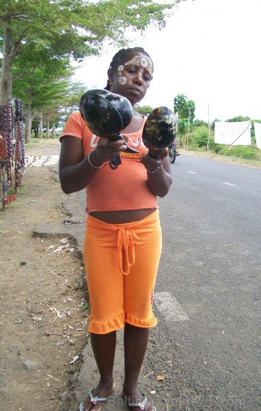 Balvas «Gada cilvēks tūrismā 2010» ieguvēja Gaida Matisone (avīzes Telegraf žurnāliste) apceļo noslēpumaino Madagaskaru  Foto: Gaida Matisone 68194