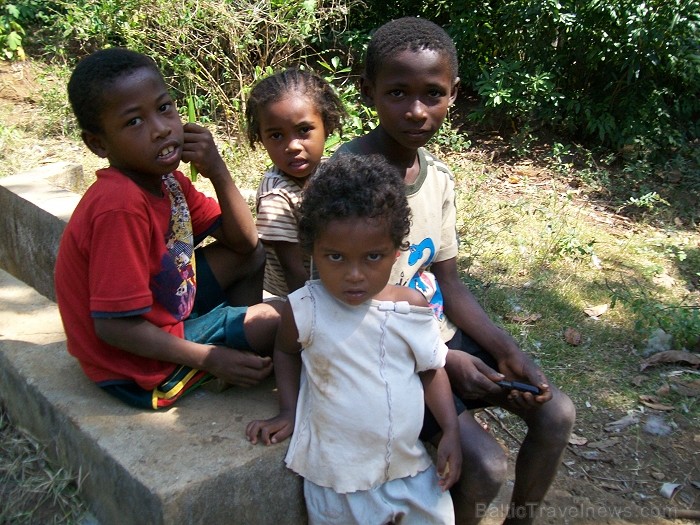 Balvas «Gada cilvēks tūrismā 2010» ieguvēja Gaida Matisone (avīzes Telegraf žurnāliste) apceļo noslēpumaino Madagaskaru Foto: Gaida Matisone Balvas «Gada cilvēks tūrismā 2010» ieguvēja Gaida Matisone (avīzes Telegraf žurnāliste) apceļo noslēpumaino Madagaskaru Foto: Gaida Matisone 68221