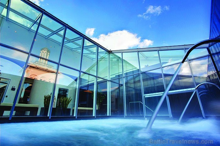 «ESPA Rīga», kas atrodas blakus viesnīcai Radisson Blu Latvija, piedāvā pasaules klases spa un skaistumkopšanas procedūras kā arī kolosālu relaksāciju «ESPA Rīga», kas atrodas blakus viesnīcai Radisson Blu Latvija, piedāvā pasaules klases spa un skaistumkopšanas procedūras kā arī kolosālu relaksāciju 71174