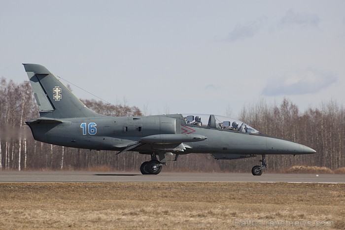 NATO militārās lidmašīnas Šauļos. Foto: Ingus Evertovskis (www.fotoprojekts.lv) 73286