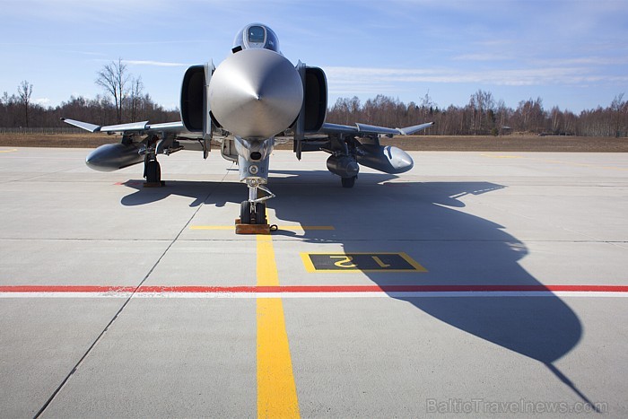 NATO militārās lidmašīnas Šauļos. Foto: Ingus Evertovskis (www.fotoprojekts.lv) 73295