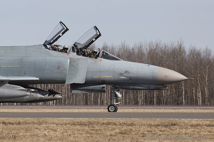 NATO militārās lidmašīnas Šauļos. Foto: Ingus Evertovskis (www.fotoprojekts.lv) 73303