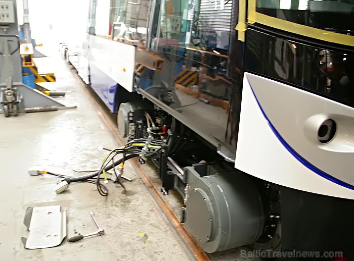 Travelnews.lv  redakcija iepazīst Jaunos Škodas tramvajus pirms to izbraucieniem Rīgā www.skoda.cz 73540