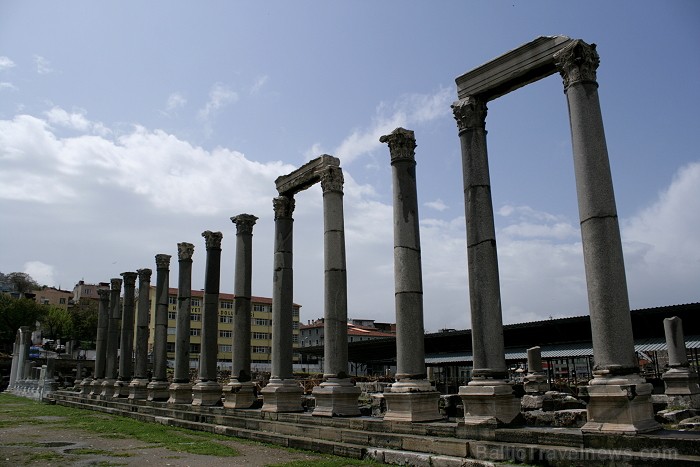 Agora. Ceļojumu stāsts par Izmiru: šeit 74245