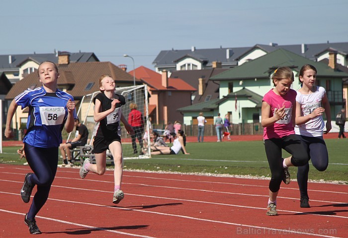 Ogres jaunie vieglatlēti startē 3.05.2012 Salaspilī, bet tūrisma informācija par Ogri - www.LatvijasCentrs.lv 74884