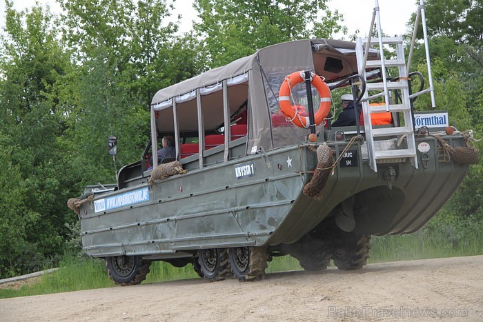 Piedzīvojumu ceļojums ar militāro amfībiju DUKW 353 pa Leipcigas apkārtnes ezeriem un sauszemi -  www.amphibientour.de 75477