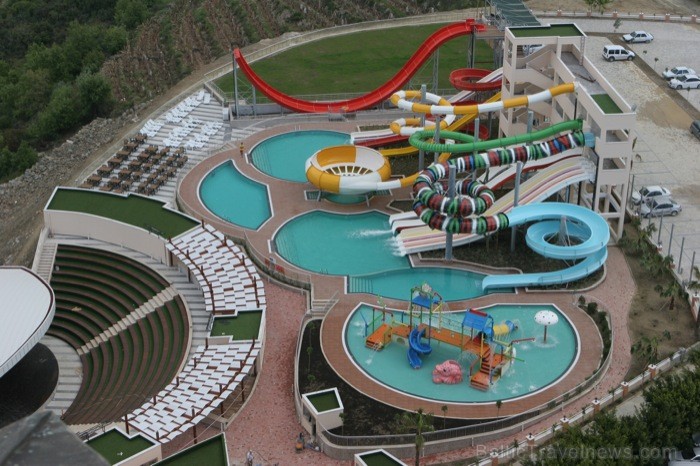 GOLDCITY TOURISM COMPLEX 5* (ALANYA) – skats pa logu – akvaparks. www.goadventure.lv 75833